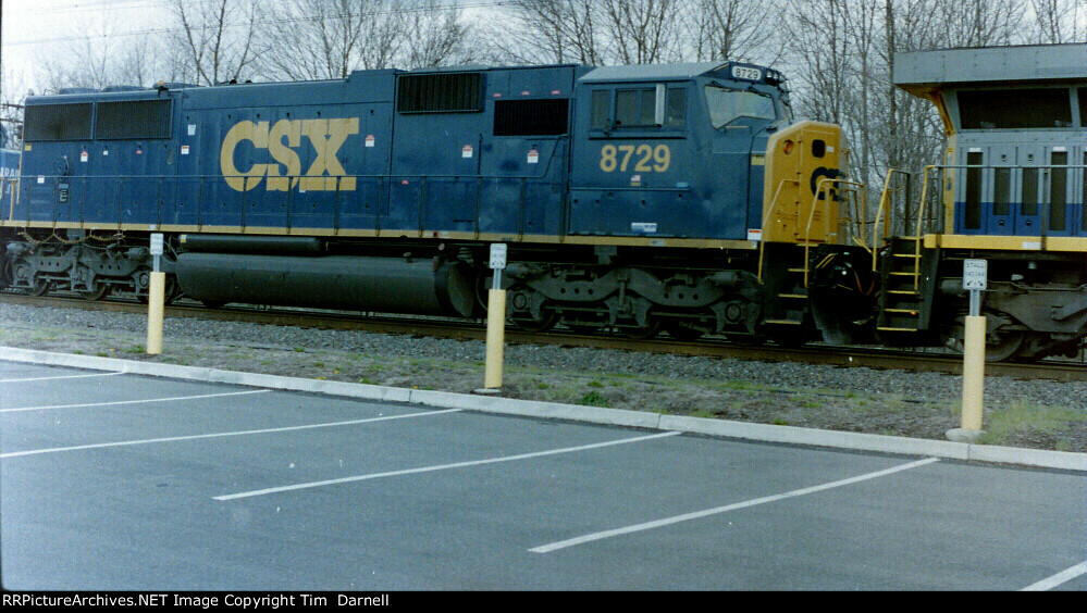 CSX 8729 on K276